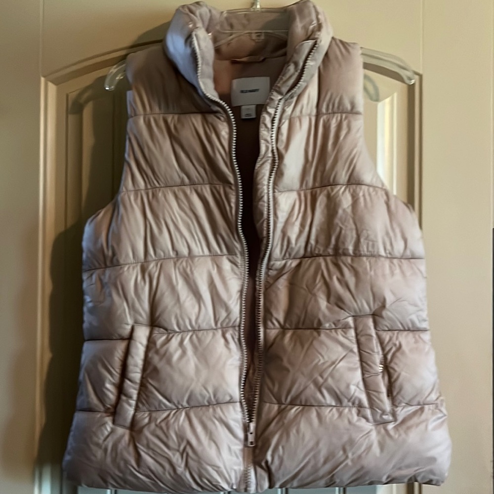Old Navy Puffer Vest